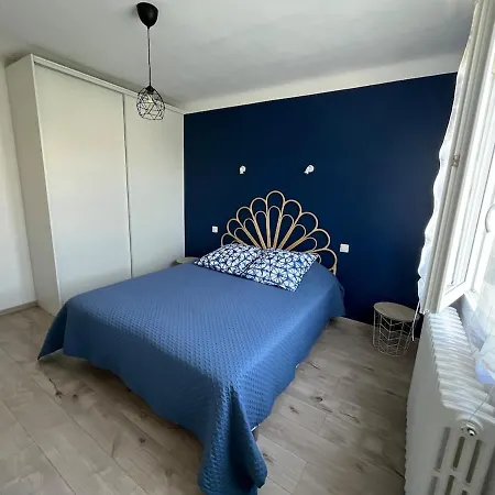 4 Personnes Avec Exterieur Apartment