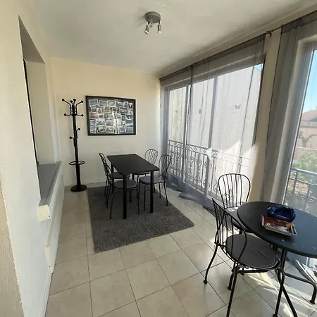 4 Personnes Avec Exterieur Apartment *