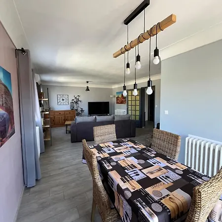 4 Personnes Avec Exterieur Apartment